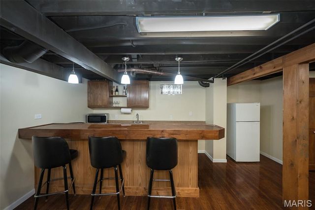 1475 Saint Catherine Street, Florissant, MO 63033