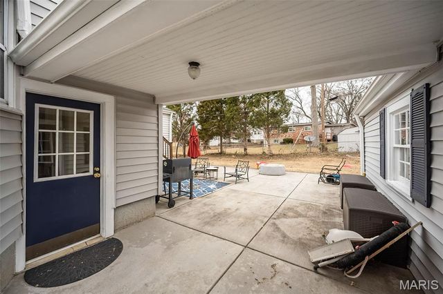 1475 Saint Catherine Street, Florissant, MO 63033