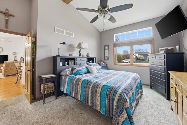 4335 Rose COURT, New Berlin, WI 53151