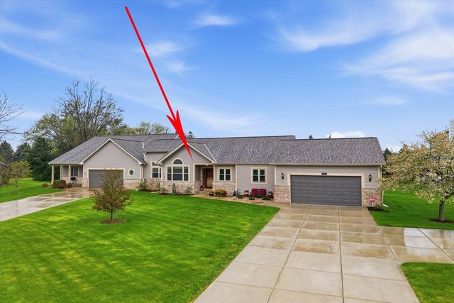 4335 Rose COURT, New Berlin, WI 53151