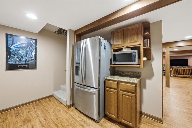 4335 Rose COURT, New Berlin, WI 53151