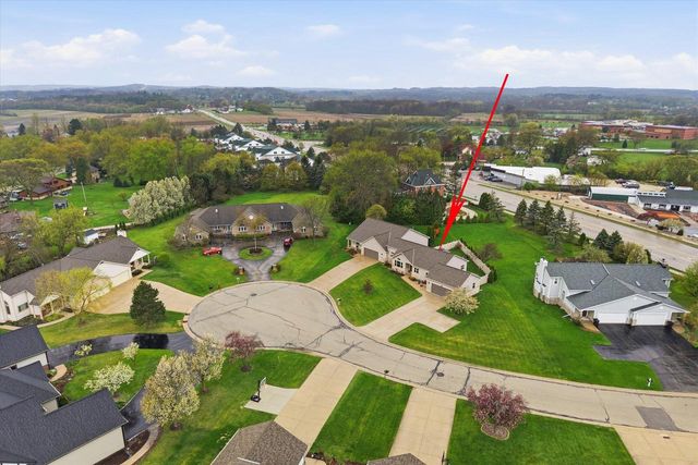 4335 Rose COURT, New Berlin, WI 53151