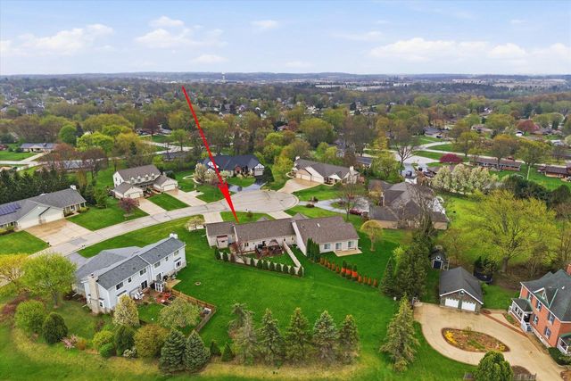 4335 Rose COURT, New Berlin, WI 53151