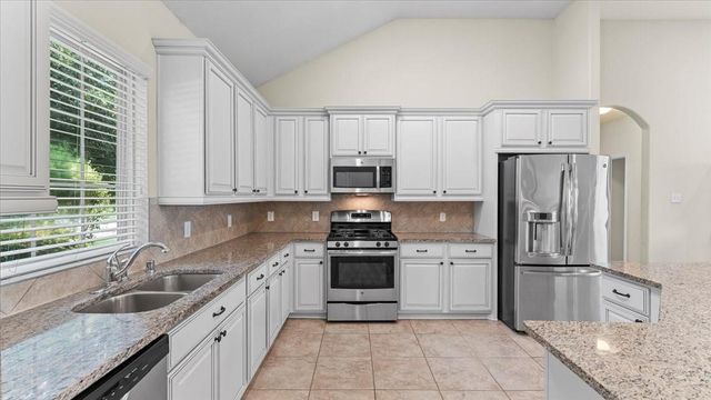 11303 Crestbrook Park Lane, Tomball, TX 77375