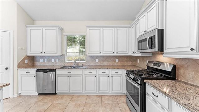 11303 Crestbrook Park Lane, Tomball, TX 77375