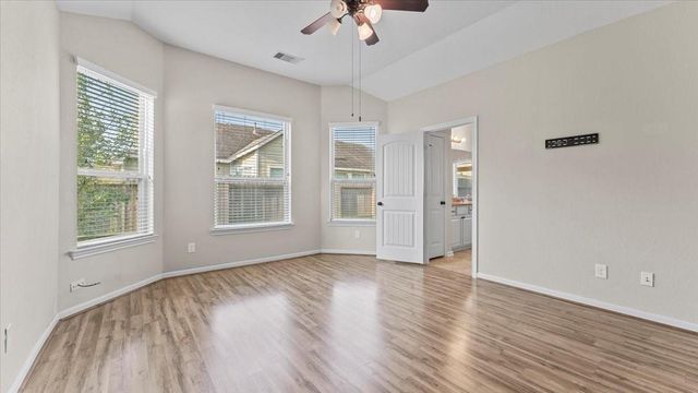 11303 Crestbrook Park Lane, Tomball, TX 77375