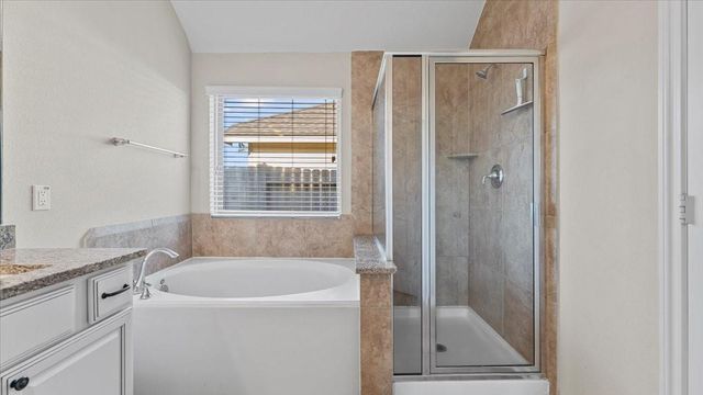 11303 Crestbrook Park Lane, Tomball, TX 77375