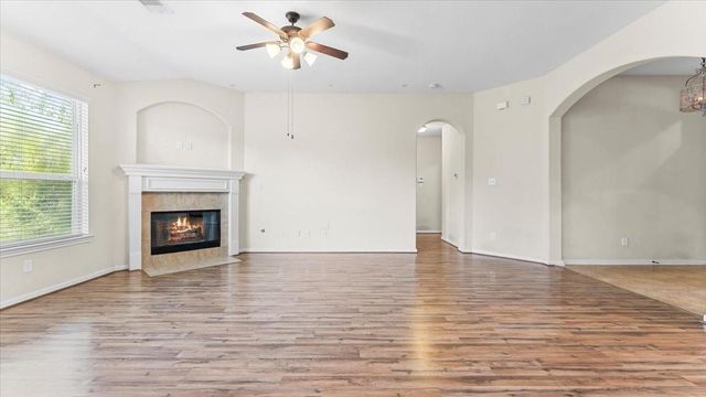 11303 Crestbrook Park Lane, Tomball, TX 77375