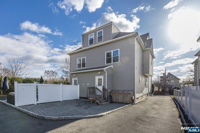 132 N Fullerton Avenue, Montclair, NJ 07042