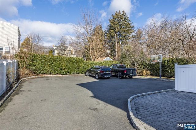 132 N Fullerton Avenue, Montclair, NJ 07042