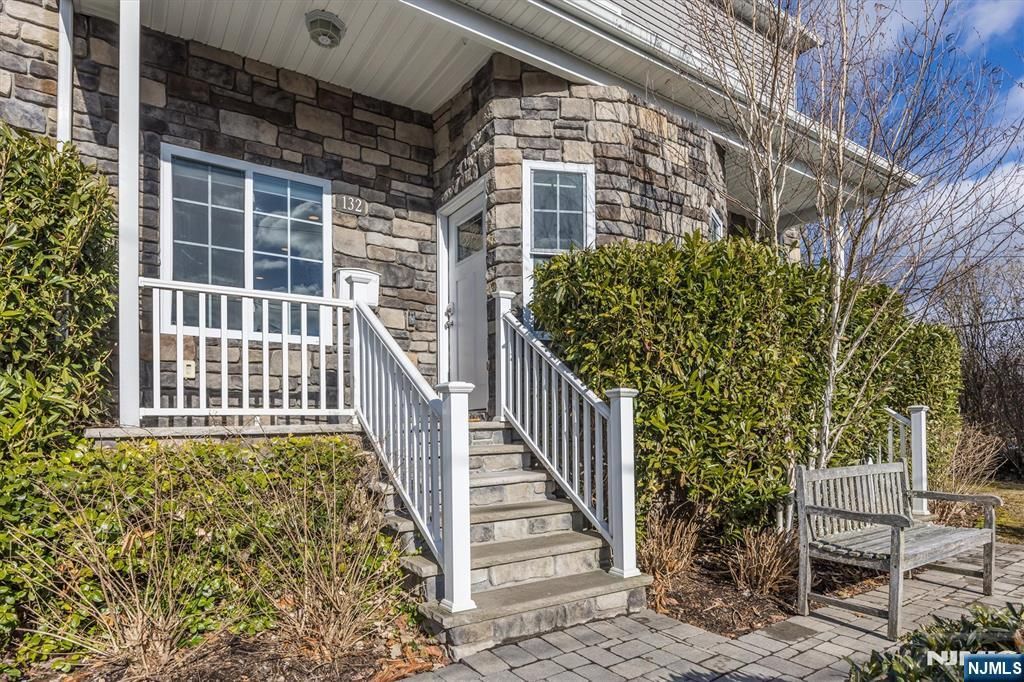 132 N Fullerton Avenue, Montclair, NJ 07042