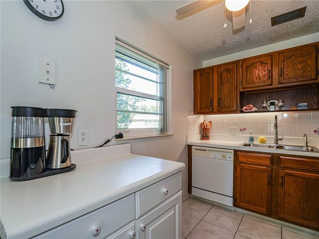 29 Vista Gardens Trail 203, Vero Beach, FL 32962