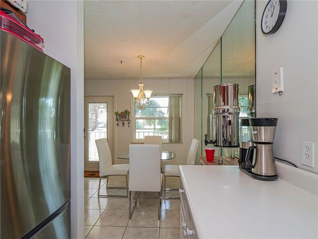 29 Vista Gardens Trail 203, Vero Beach, FL 32962