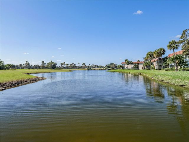 29 Vista Gardens Trail 203, Vero Beach, FL 32962