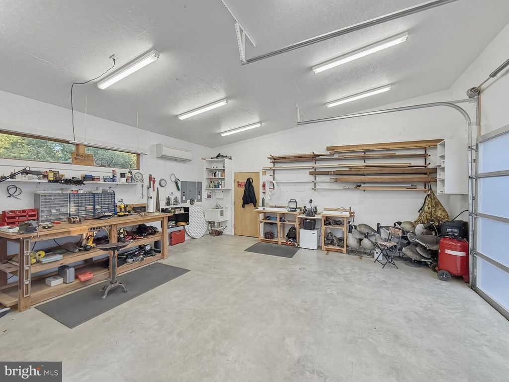Image 40 of property listing at 2800 BENNETT POINT RD, Queenstown, MD 21658