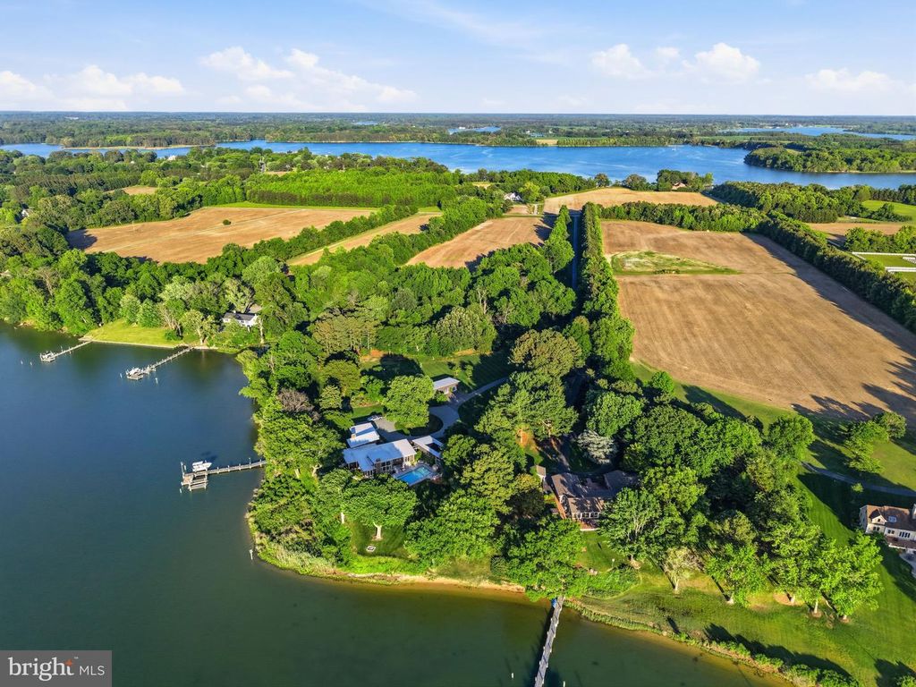 Image 41 of property listing at 2800 BENNETT POINT RD, Queenstown, MD 21658