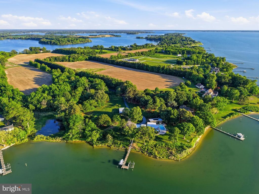 Image 45 of property listing at 2800 BENNETT POINT RD, Queenstown, MD 21658