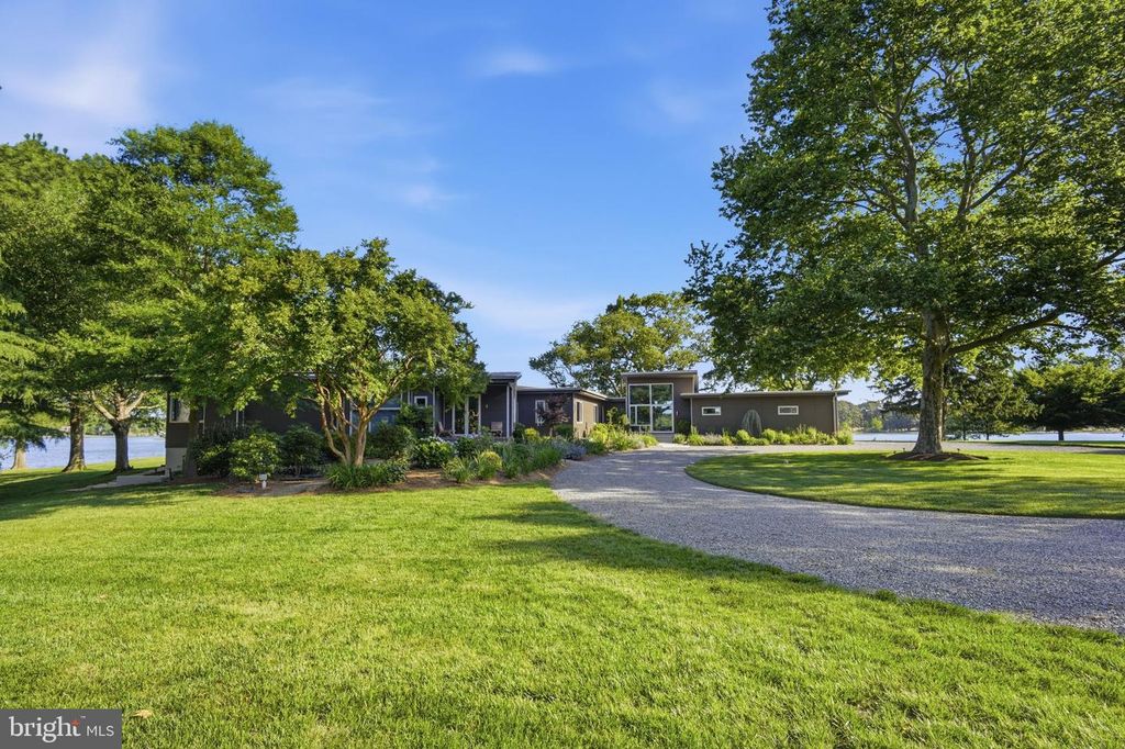 Image 46 of property listing at 2800 BENNETT POINT RD, Queenstown, MD 21658