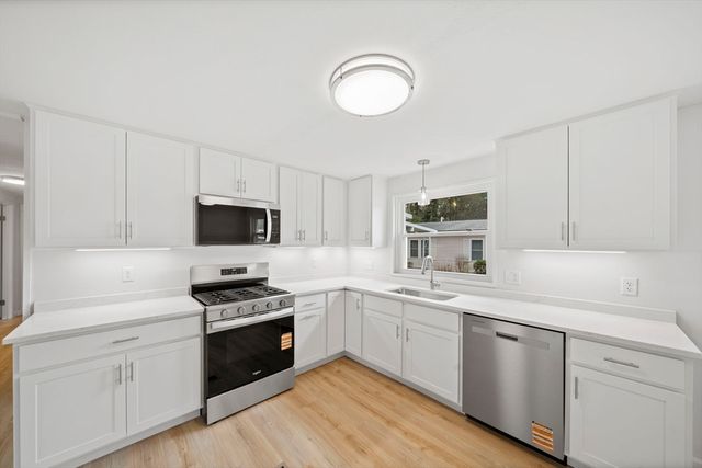 40 Victorian Way, West Bridgewater, MA 02379