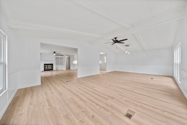 40 Victorian Way, West Bridgewater, MA 02379