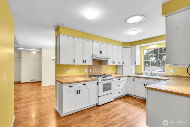 11424 Shambala Lane, Yelm, WA 98597