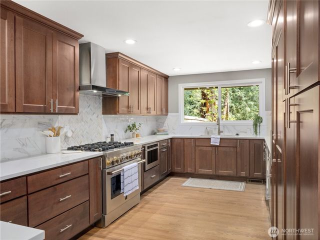 15245 260th Avenue SE, Issaquah, WA 98027