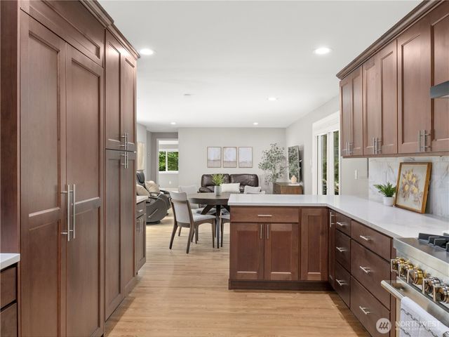 15245 260th Avenue SE, Issaquah, WA 98027