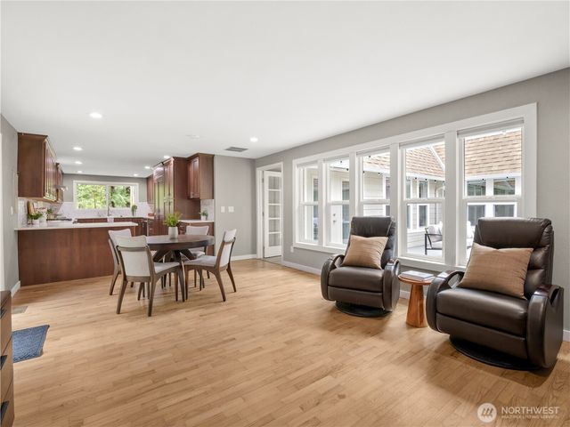 15245 260th Avenue SE, Issaquah, WA 98027