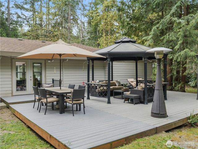 15245 260th Avenue SE, Issaquah, WA 98027