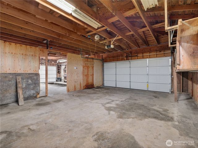 15245 260th Avenue SE, Issaquah, WA 98027