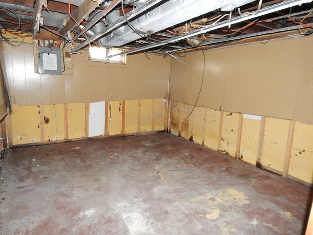 810 W 15th Street, Sterling, IL 61081