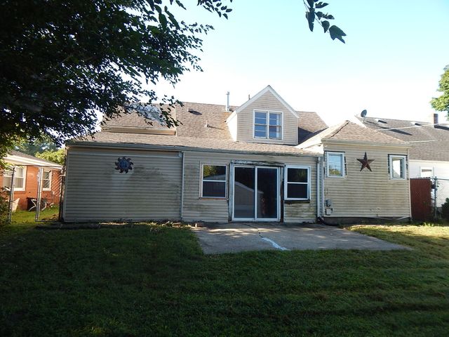 810 W 15th Street, Sterling, IL 61081