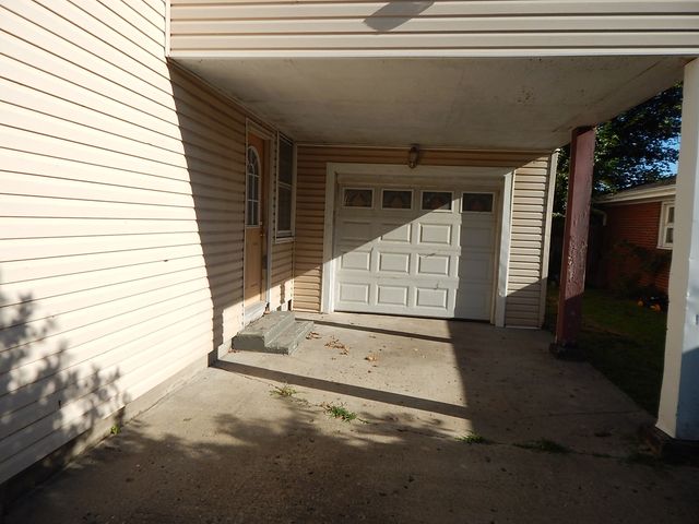 810 W 15th Street, Sterling, IL 61081