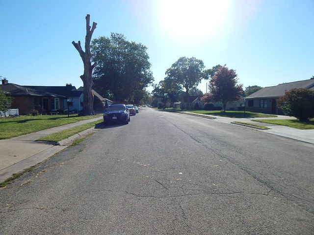 810 W 15th Street, Sterling, IL 61081