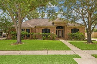 2317 Champion Drive, Pearland, TX 77581