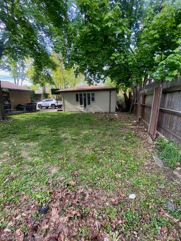 28918 Red Leaf Lane, Southfield, MI 48076
