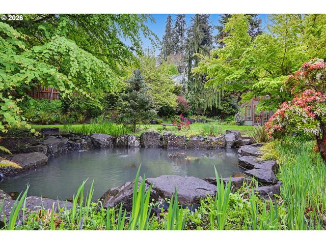 2089 GRAHAM Dr, Eugene, OR 97405