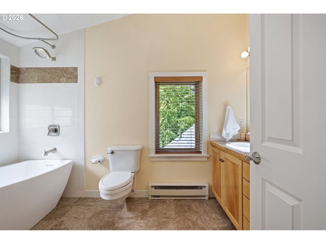 2089 GRAHAM Dr, Eugene, OR 97405