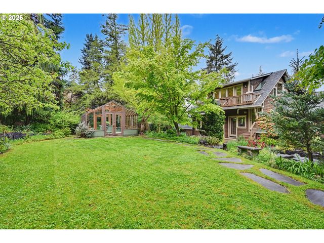 2089 GRAHAM Dr, Eugene, OR 97405