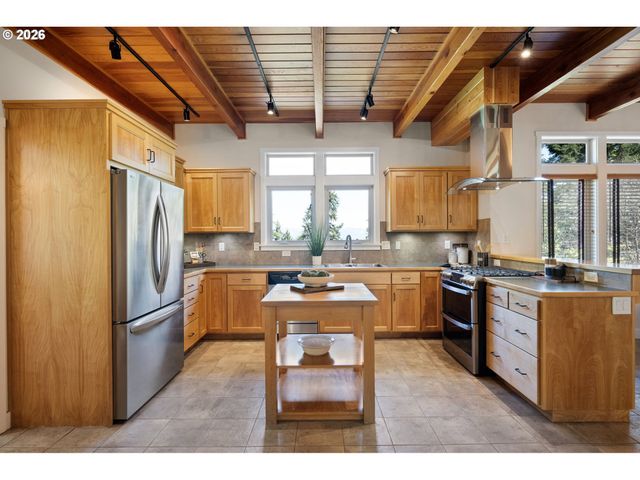 2089 GRAHAM Dr, Eugene, OR 97405