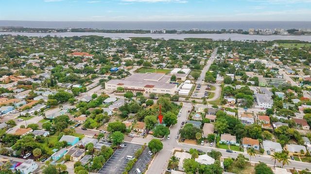 802 N J Street, Lake Worth Beach, FL 33460