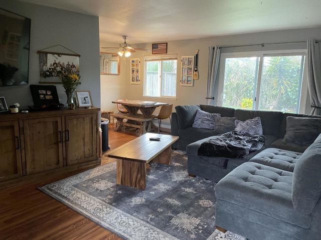 1517 Broadway, Santa Cruz, CA 95062