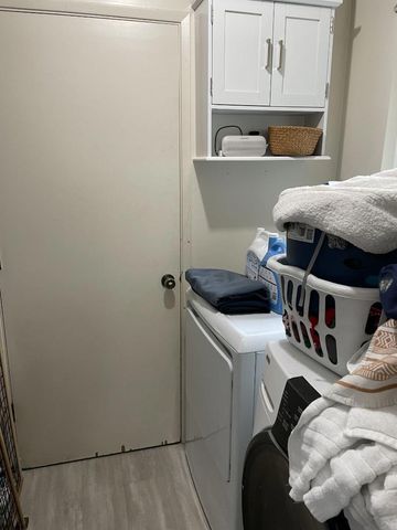 1517 Broadway, Santa Cruz, CA 95062