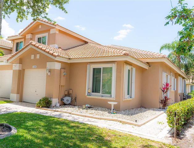 1102 SW 158th Avenue, Pembroke Pines, FL 33027