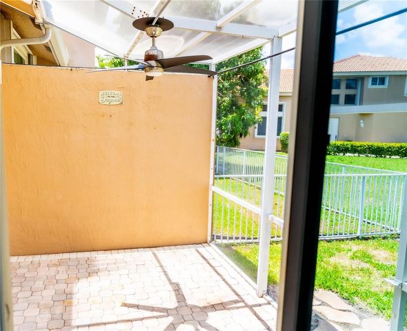 1102 SW 158th Avenue, Pembroke Pines, FL 33027