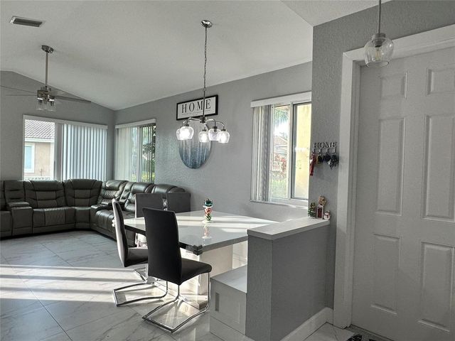 1102 SW 158th Avenue, Pembroke Pines, FL 33027