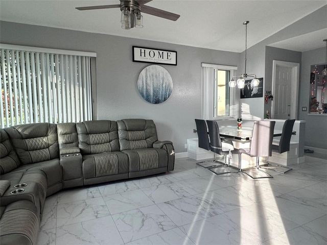1102 SW 158th Avenue, Pembroke Pines, FL 33027