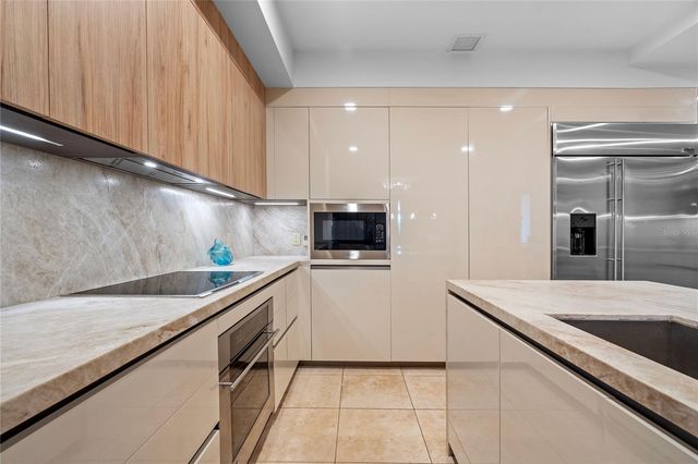 2-305 PLANTATION VILLAGE, Dorado, PR 00646