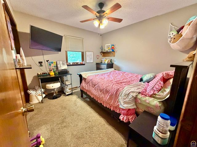 3125 SE Eveningtide WAY, Topeka, KS 66605
