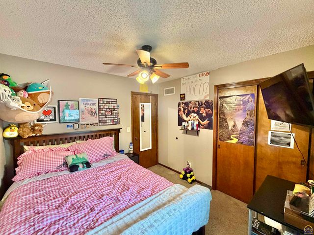 3125 SE Eveningtide WAY, Topeka, KS 66605